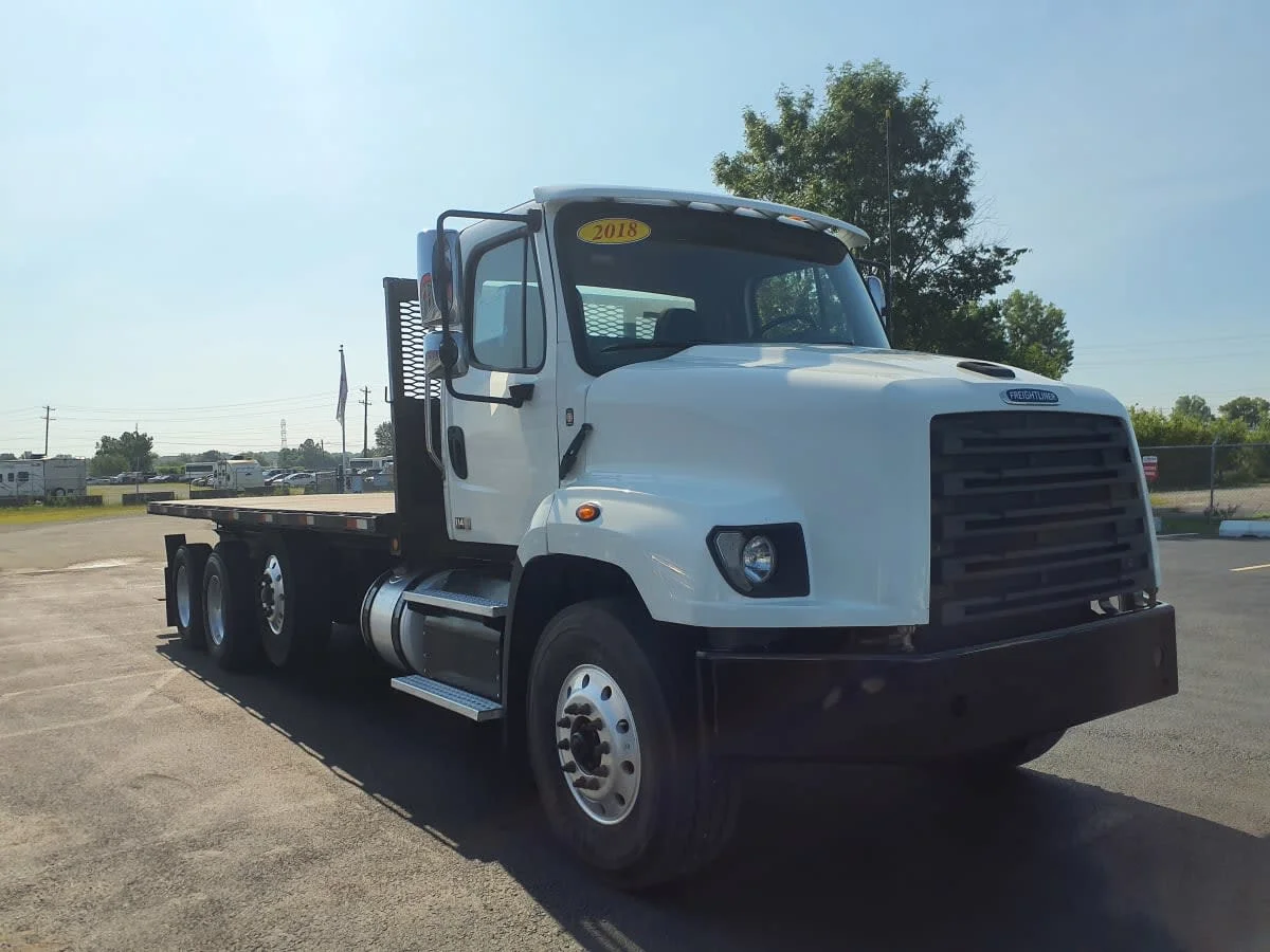 2018 Freightliner 114SD in Clarksville, IN — photo 3