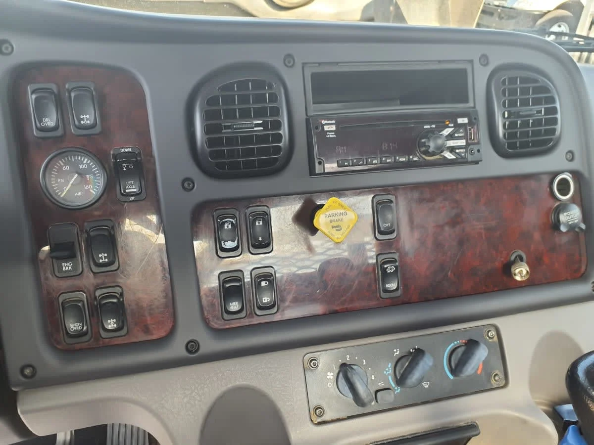 2018 Freightliner 114SD in Clarksville, IN — photo 12