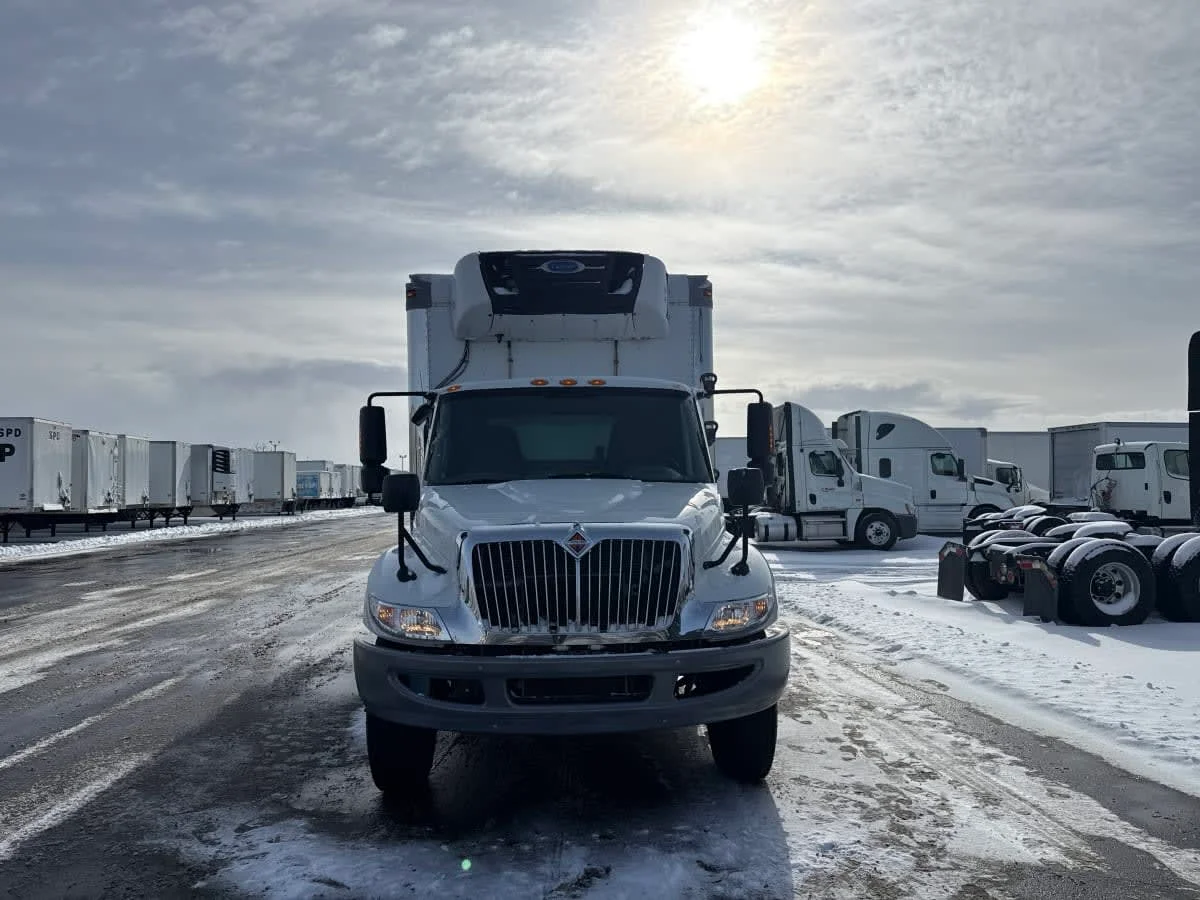 2017 International 4300 in Taylor, MI — photo 2