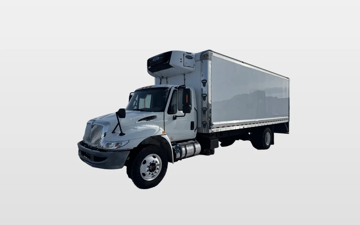 2017 International 4300 - image 1