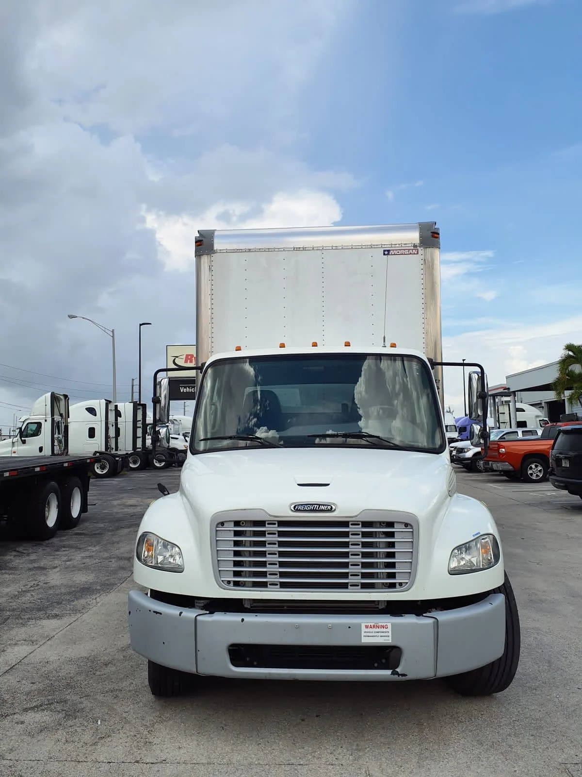 2019 Freightliner M2 106 in Miami, FL — photo 2