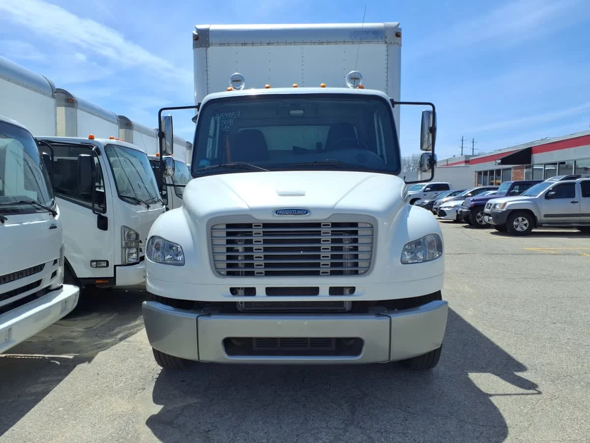 2018 Freightliner M2 106 - image 2
