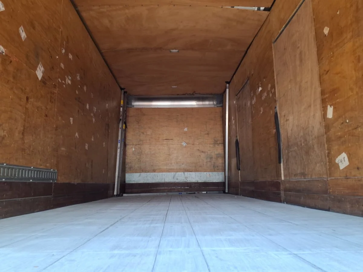 2018 Freightliner M2 106 - image 8