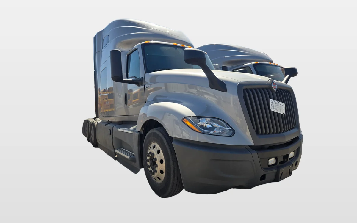 2022 INTERNATIONAL LT625 - image 1