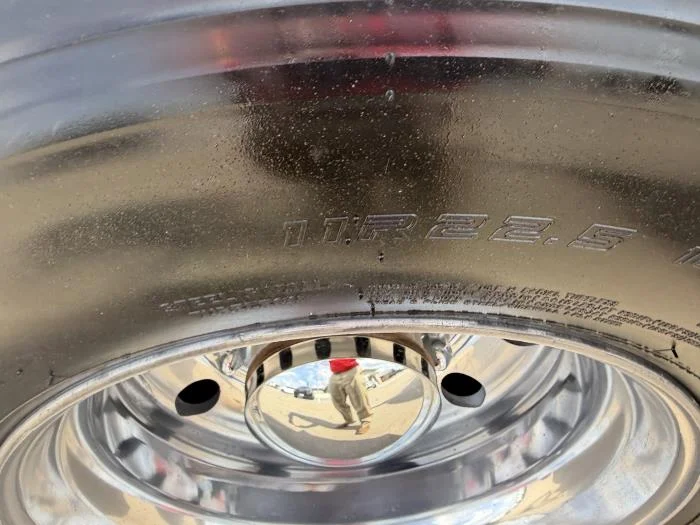 2021 Peterbilt 567 - image 10