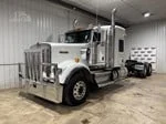 2015 Kenworth W900 - image 23