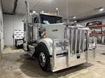 2015 Kenworth W900 - image 24
