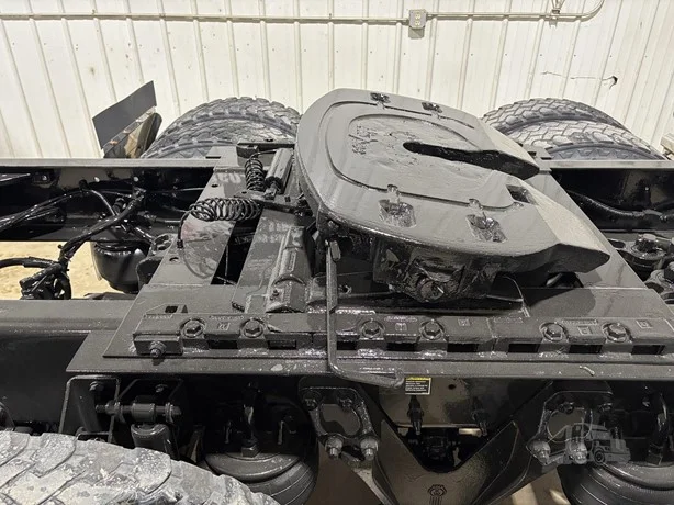 2015 Kenworth W900 - image 11