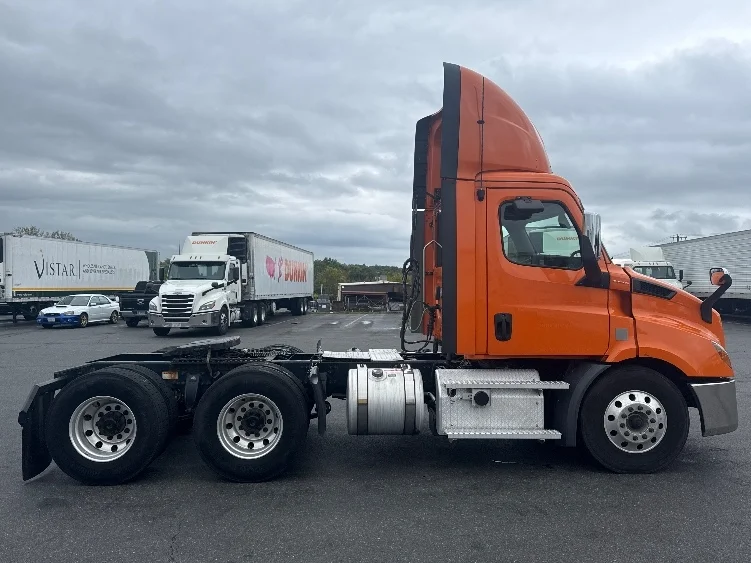 2020 Freightliner in Albany, NY — photo 8