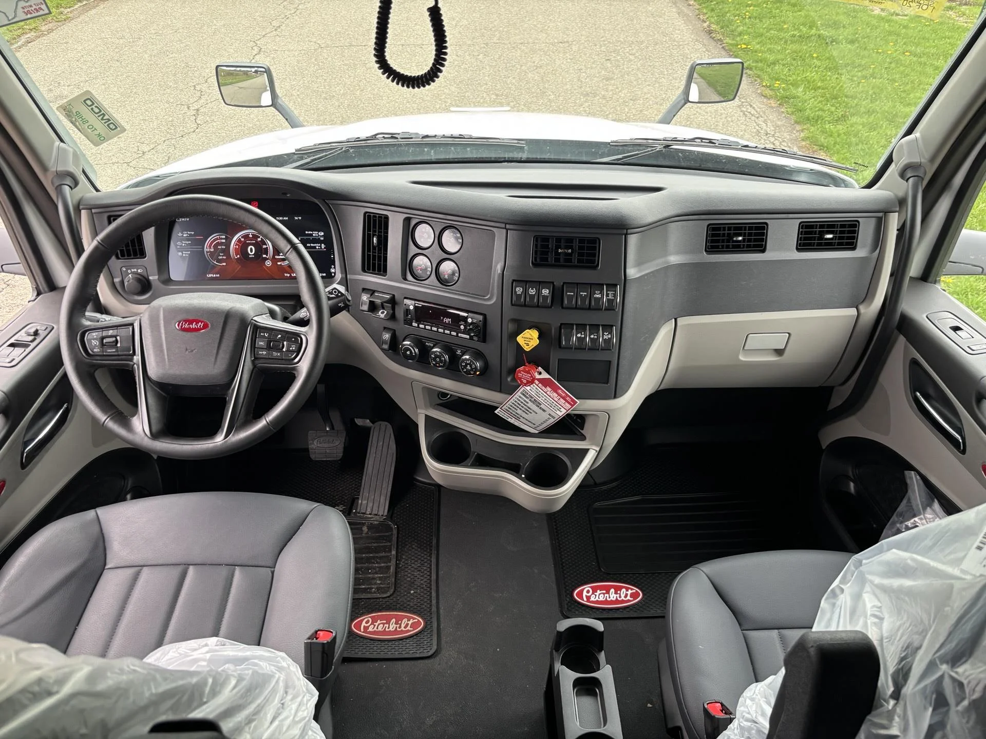 2026 Peterbilt 579 in Zanesville, OH — photo 10