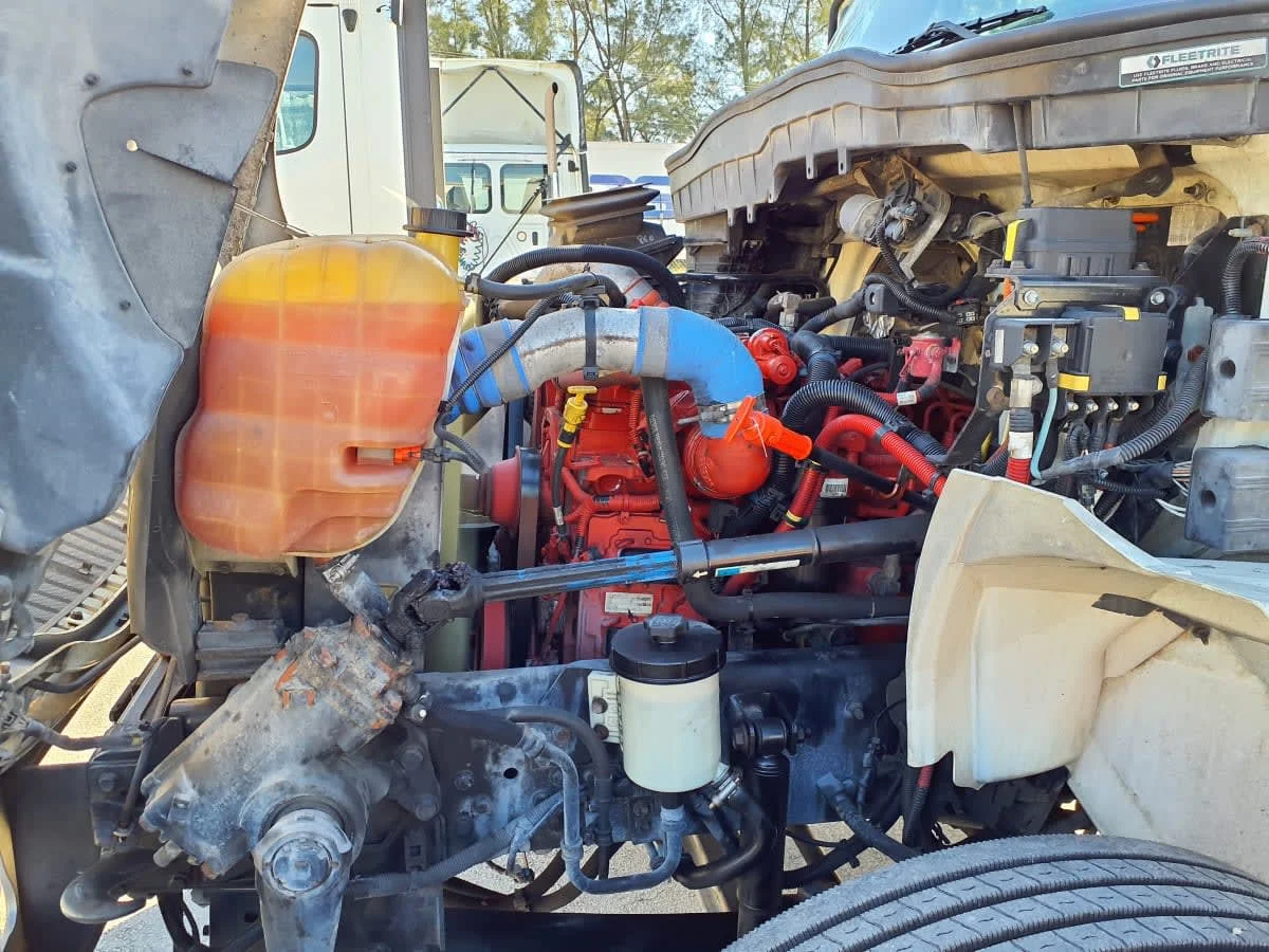 2019 International MV - image 10