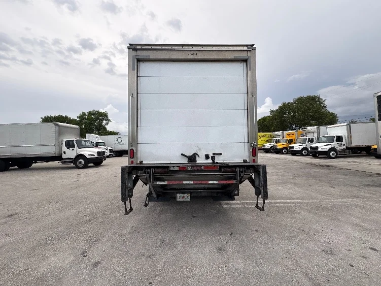 2019 Freightliner eM2 in Pompano Beach, FL — photo 7