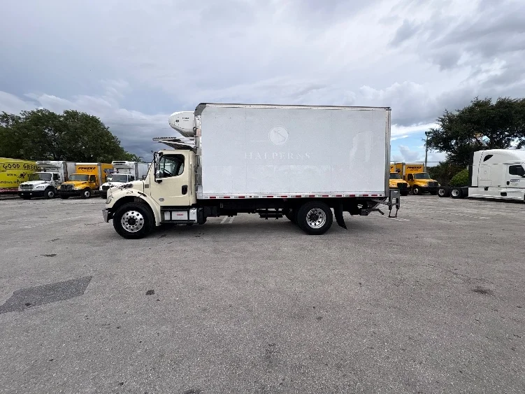 2019 Freightliner eM2 in Pompano Beach, FL — photo 4