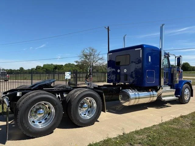 2027 Peterbilt 589 in College Station, TX — photo 7