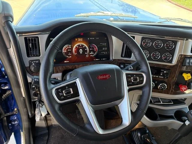 2027 Peterbilt 589 in College Station, TX — photo 10