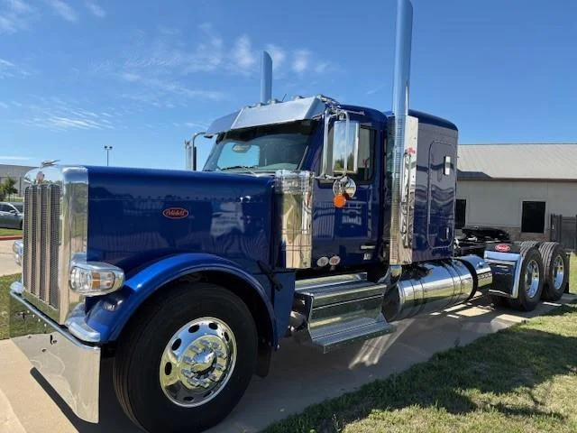 2027 Peterbilt 589 in College Station, TX — photo 2