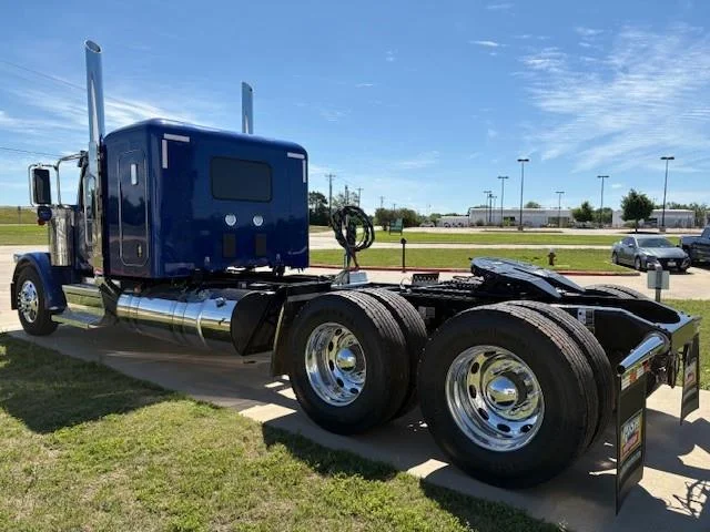 2027 Peterbilt 589 in College Station, TX — photo 9