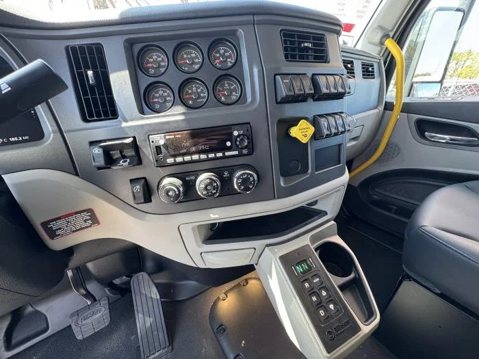 2026 Peterbilt 567 - image 12