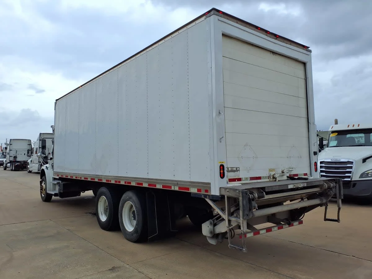 2019 Freightliner M2 106 - image 6