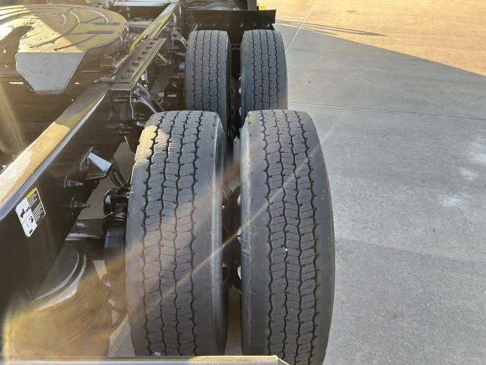 2024 Peterbilt 579 - image 12