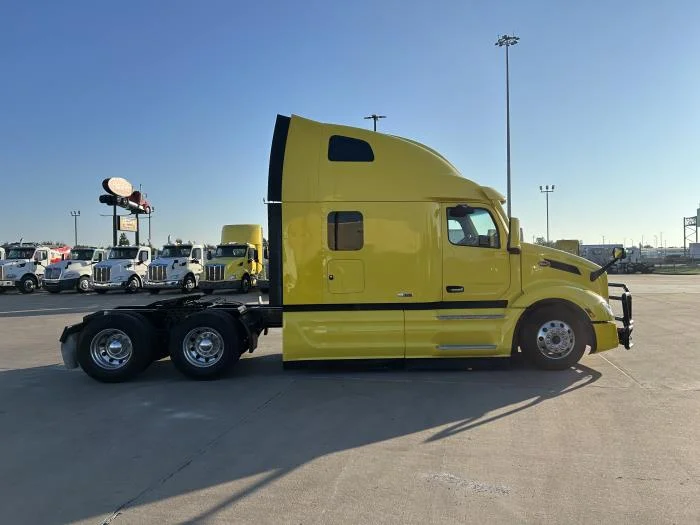 2024 Peterbilt 579 - image 7