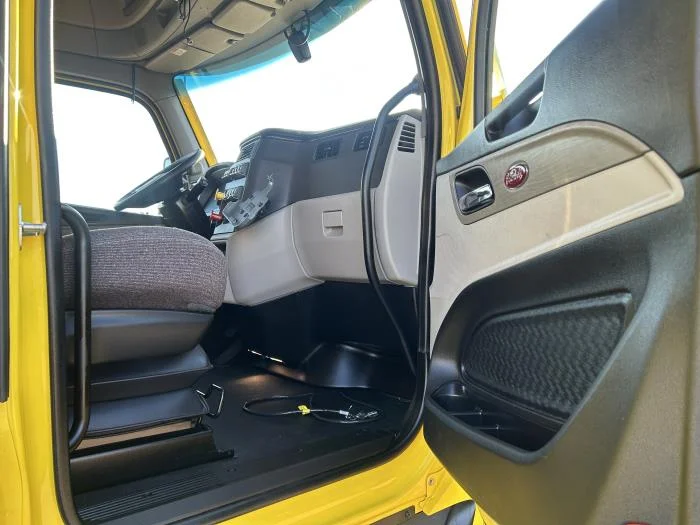 2024 Peterbilt 579 - image 23