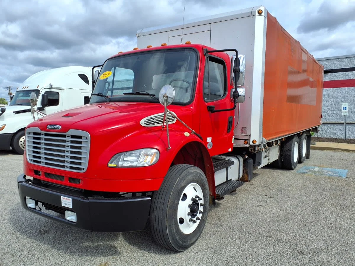 2019 Freightliner M2 106