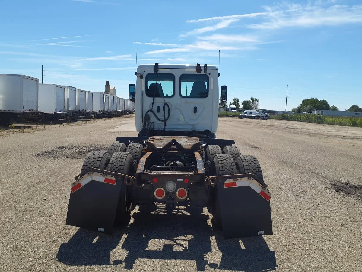 2019 Freightliner Cascadia in Wayland, MI — photo 5