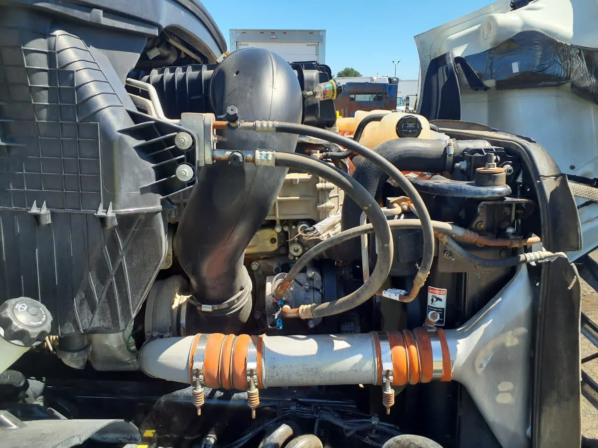 2019 Freightliner Cascadia in Wayland, MI — photo 14