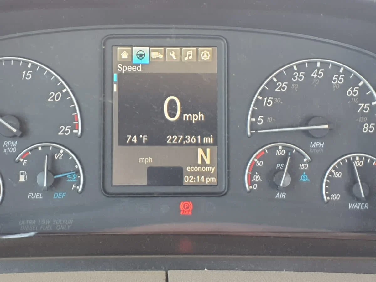 2019 Freightliner Cascadia in Wayland, MI — photo 9