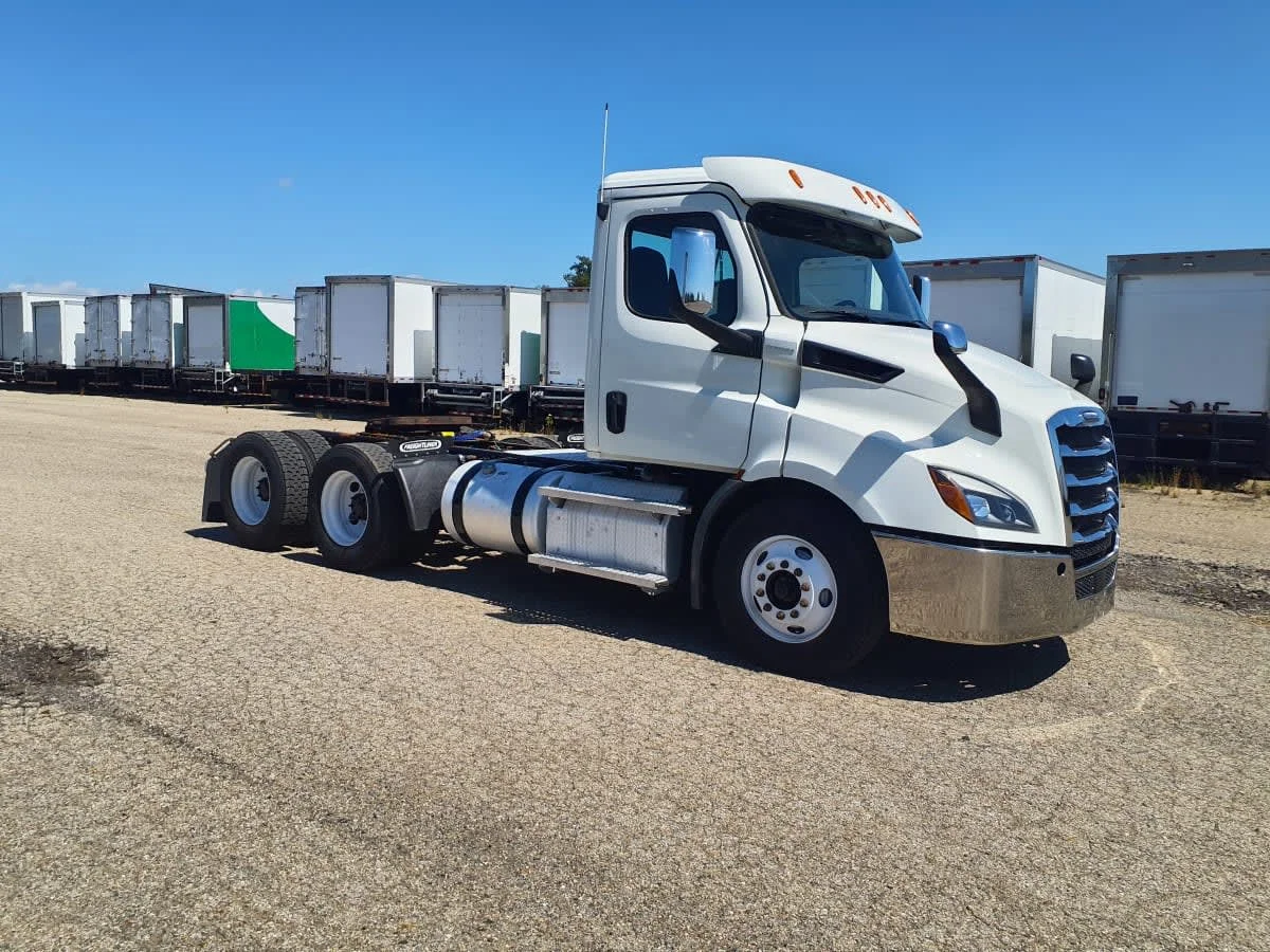 2019 Freightliner Cascadia in Wayland, MI — photo 3