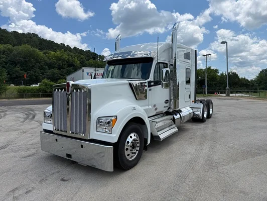 2027 Kenworth W990 in Chattanooga, TN — photo 2