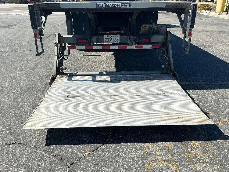 2020 Hino 268 in Fontana, CA — photo 9