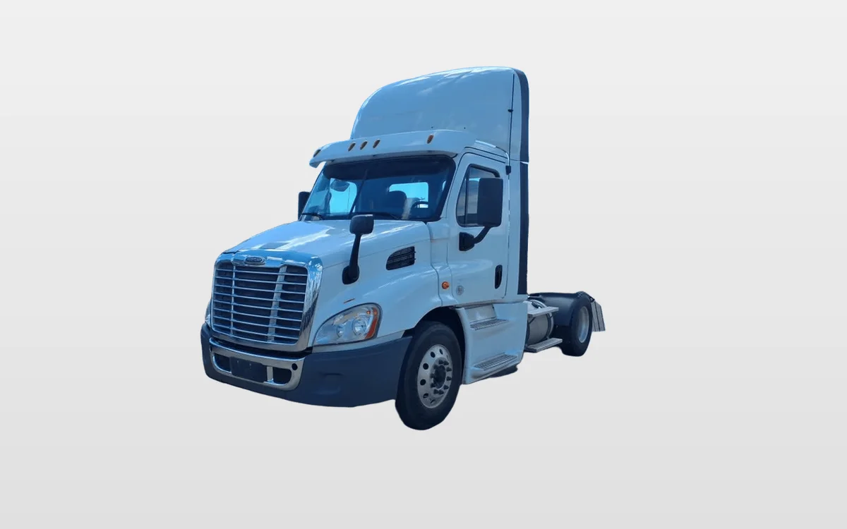 2019 Freightliner Cascadia - image 1