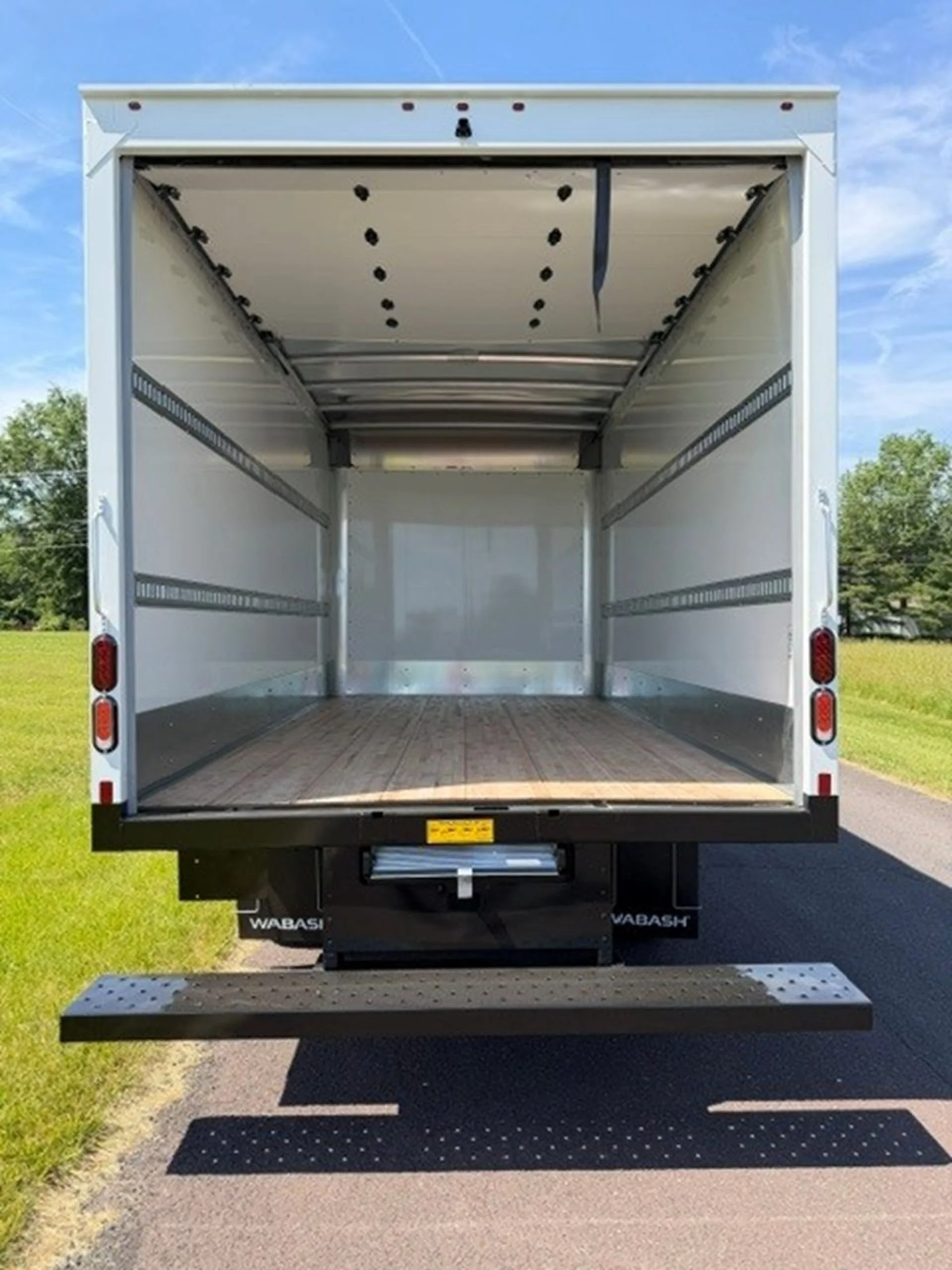2026 Isuzu in Souderton, PA — photo 5