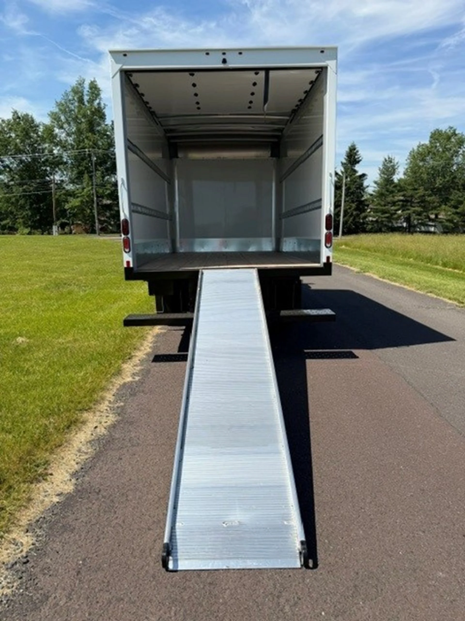 2026 Isuzu in Souderton, PA — photo 6