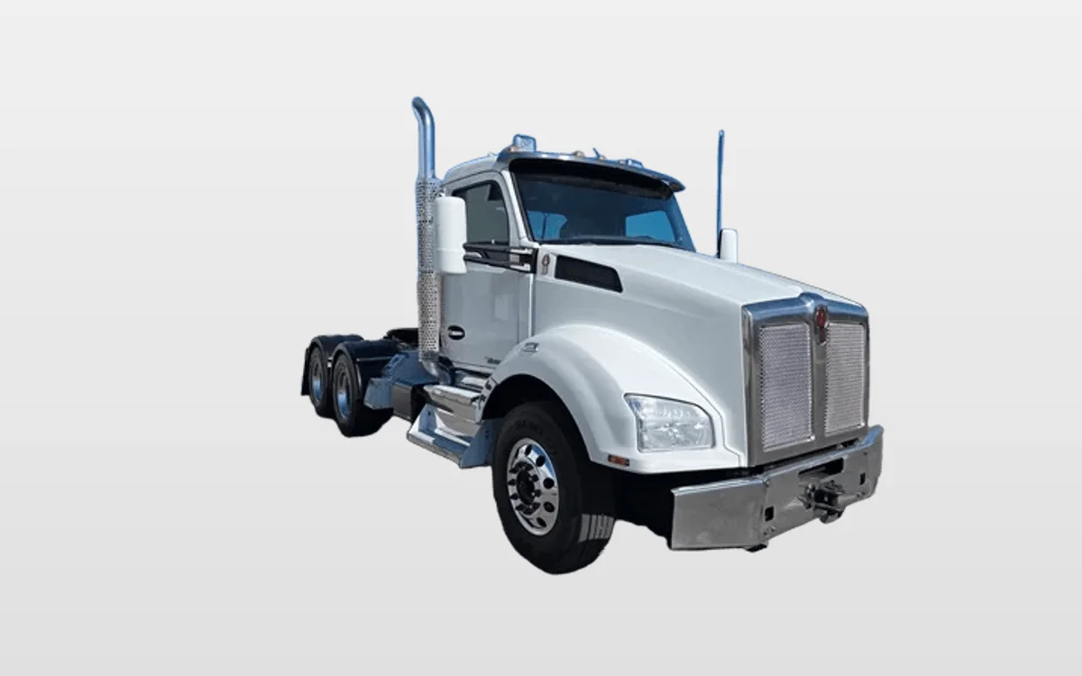 2016 Kenworth T880 - image 1