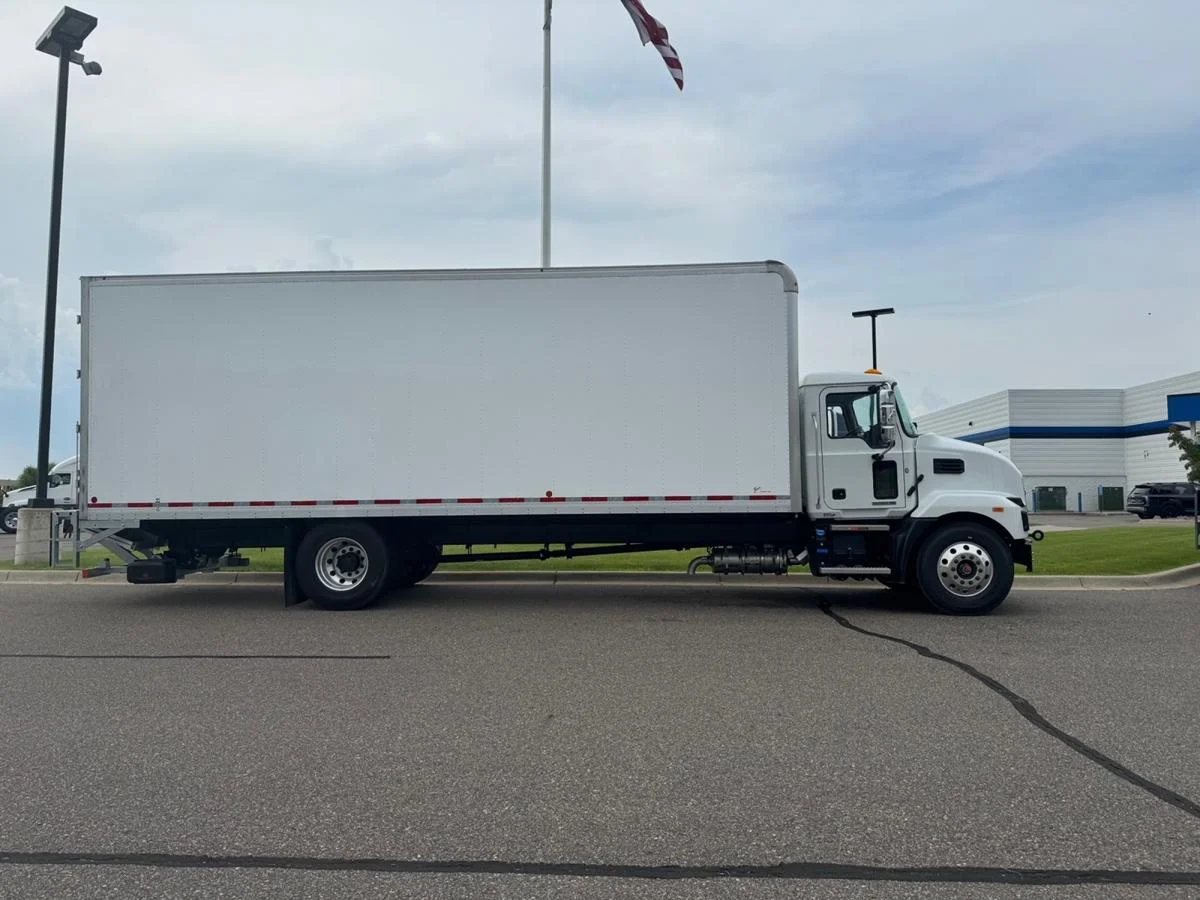 2025 Mack in Waterloo, IA — photo 8