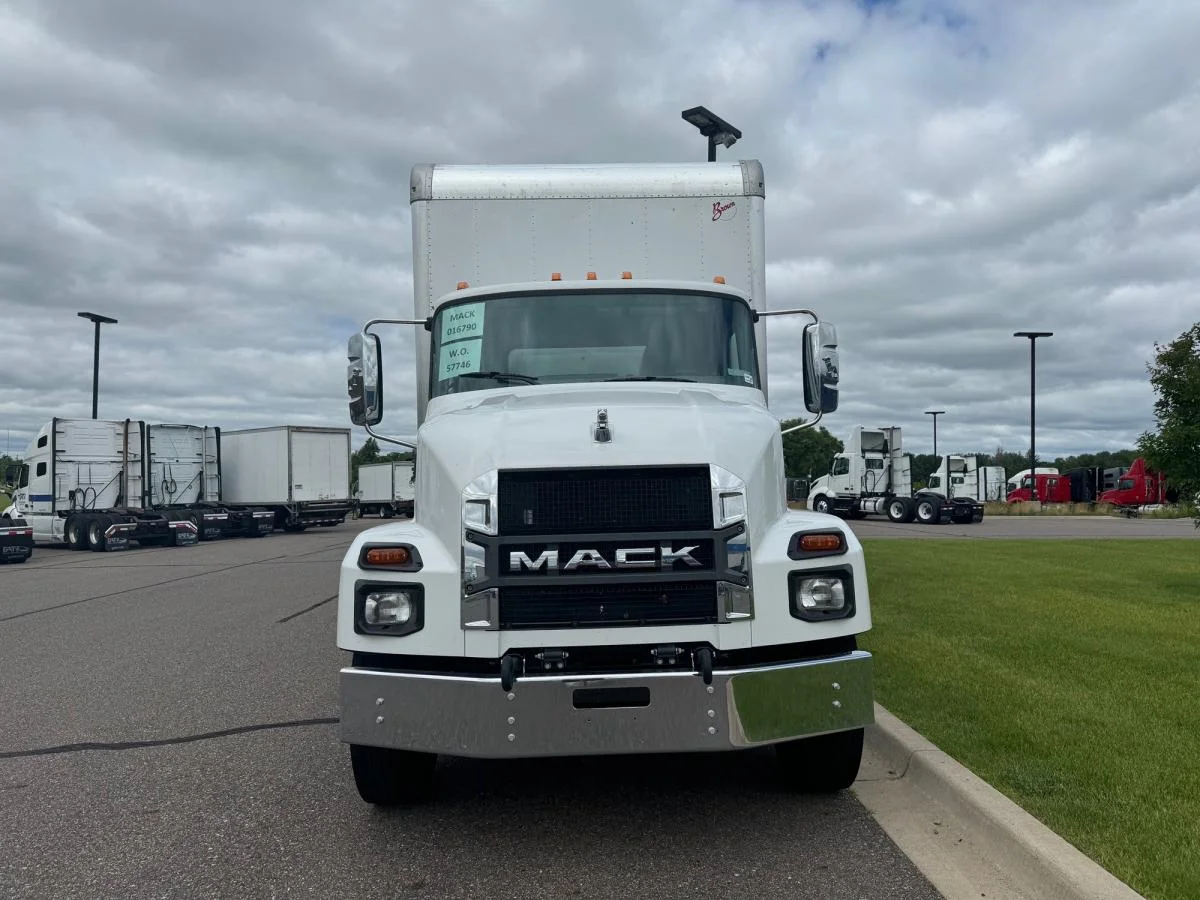 2025 Mack in Waterloo, IA — photo 3