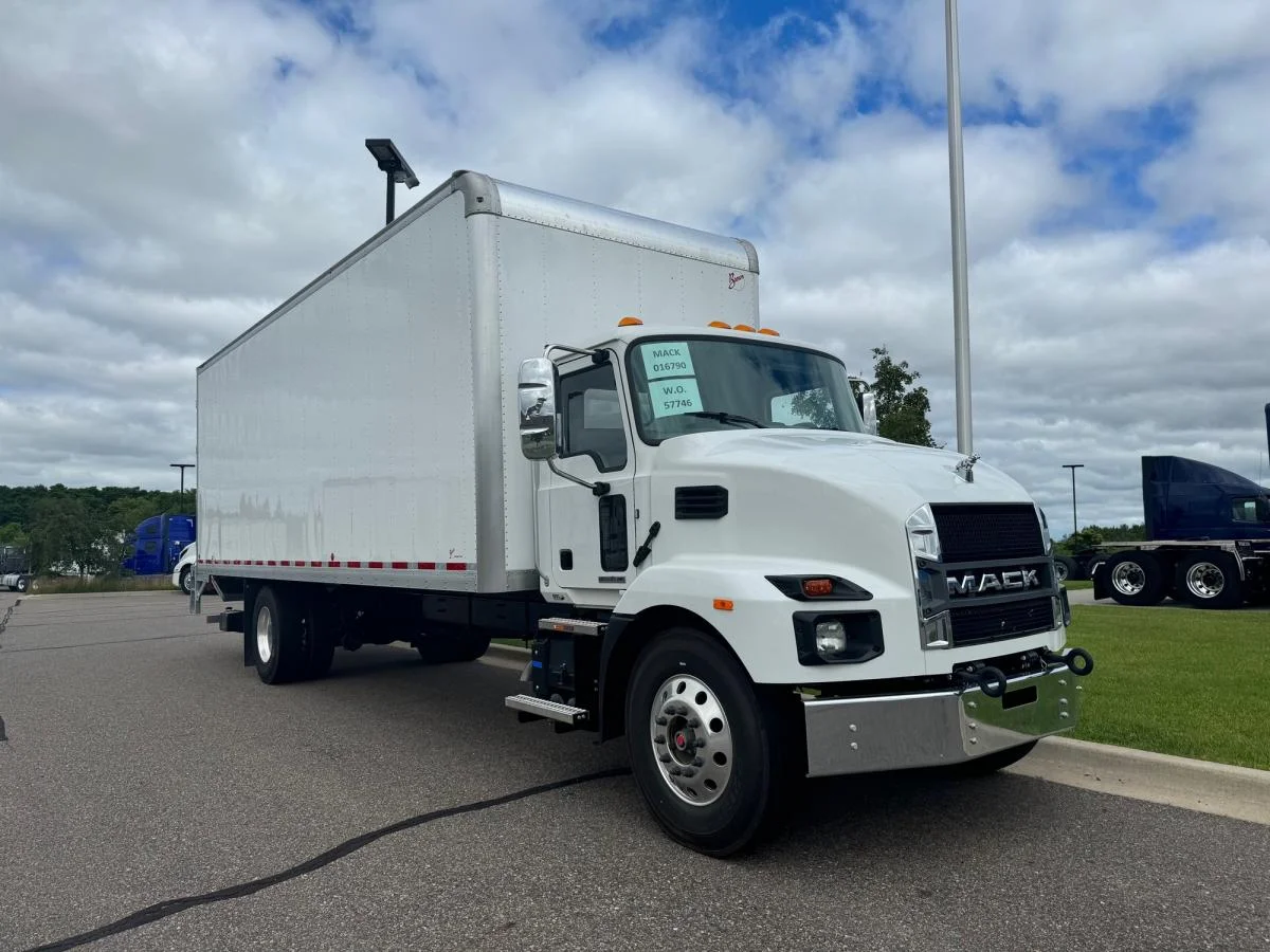 2025 Mack in Waterloo, IA — photo 4