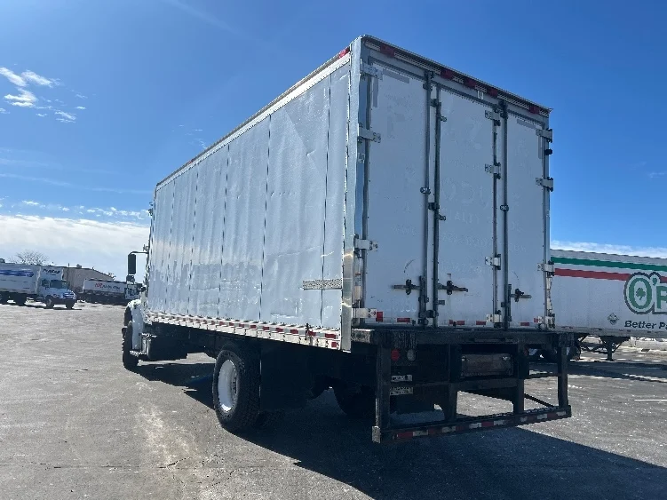 2019 Freightliner M2 106 - image 6