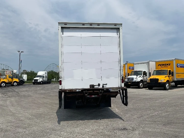 2018 Freightliner eM2 in Kansas City, MO — photo 7