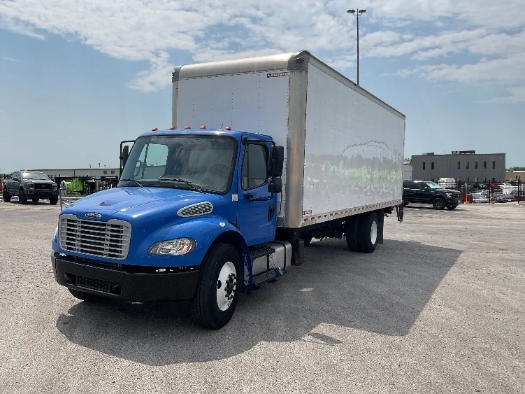 2018 Freightliner eM2 in Kansas City, MO — photo 3