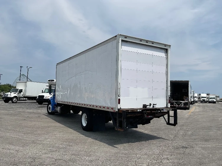 2018 Freightliner eM2 in Kansas City, MO — photo 6