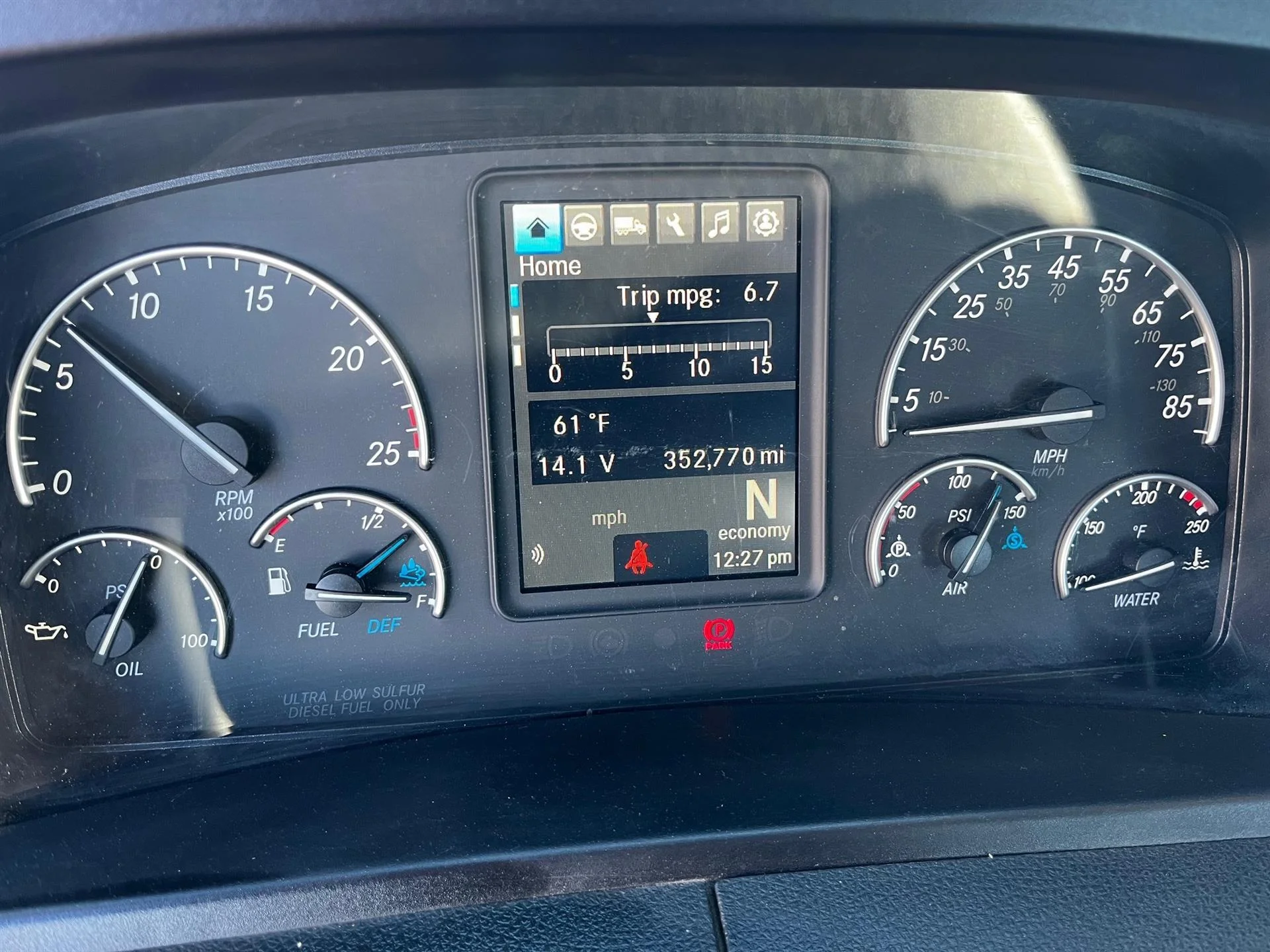 2023 Freightliner Cascadia in Inver Grove Heights, MN — photo 15