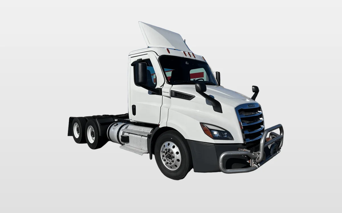 2023 Freightliner - image 1