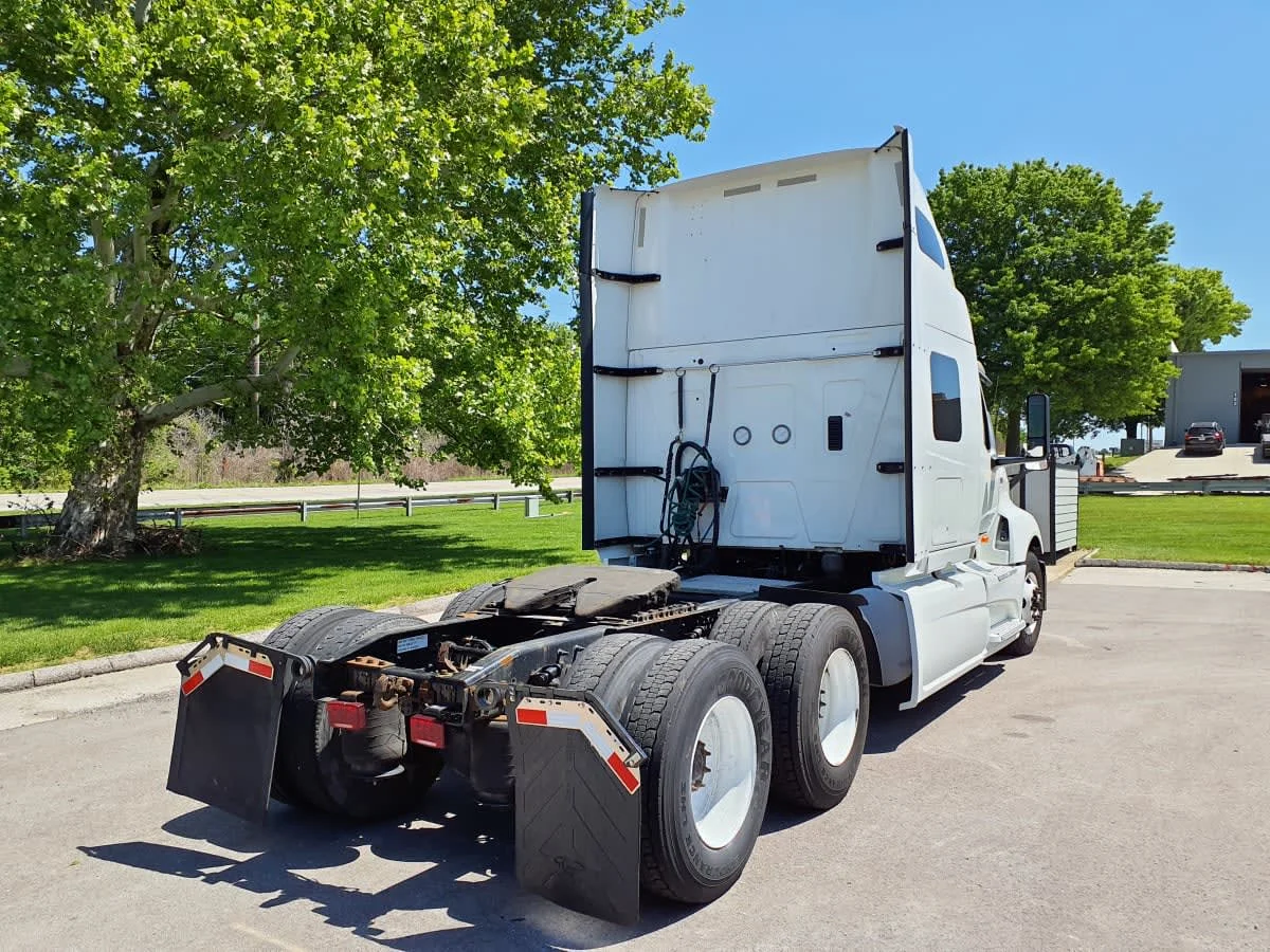 2020 International LT in O'fallon, MO — photo 4