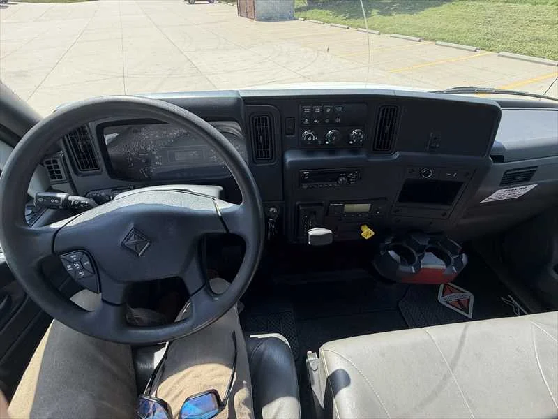 2020 International MV in Springfield, MO — photo 9