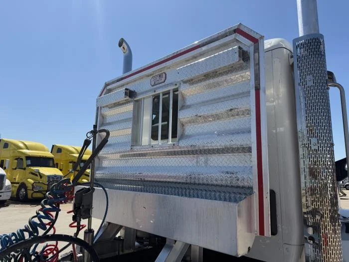 2021 Peterbilt 567 - image 11