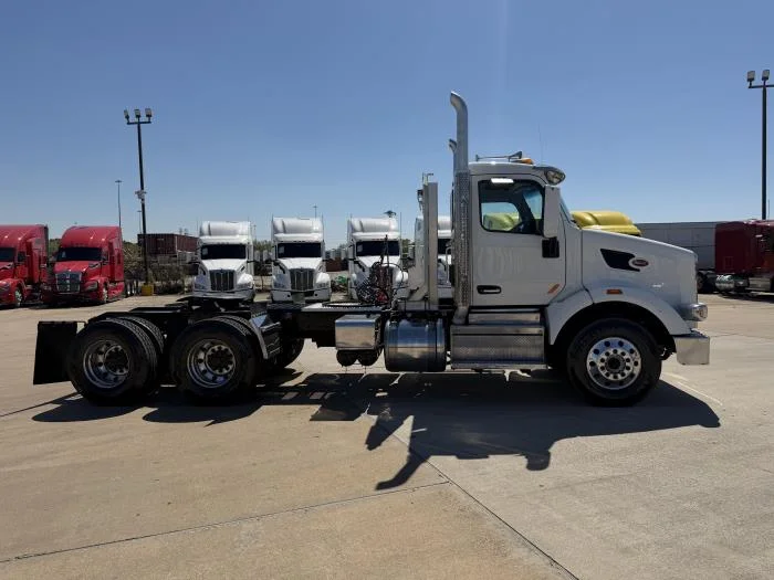 2021 Peterbilt 567 - image 8